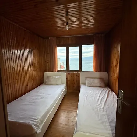 Apartment Asre Polisi i Vogel